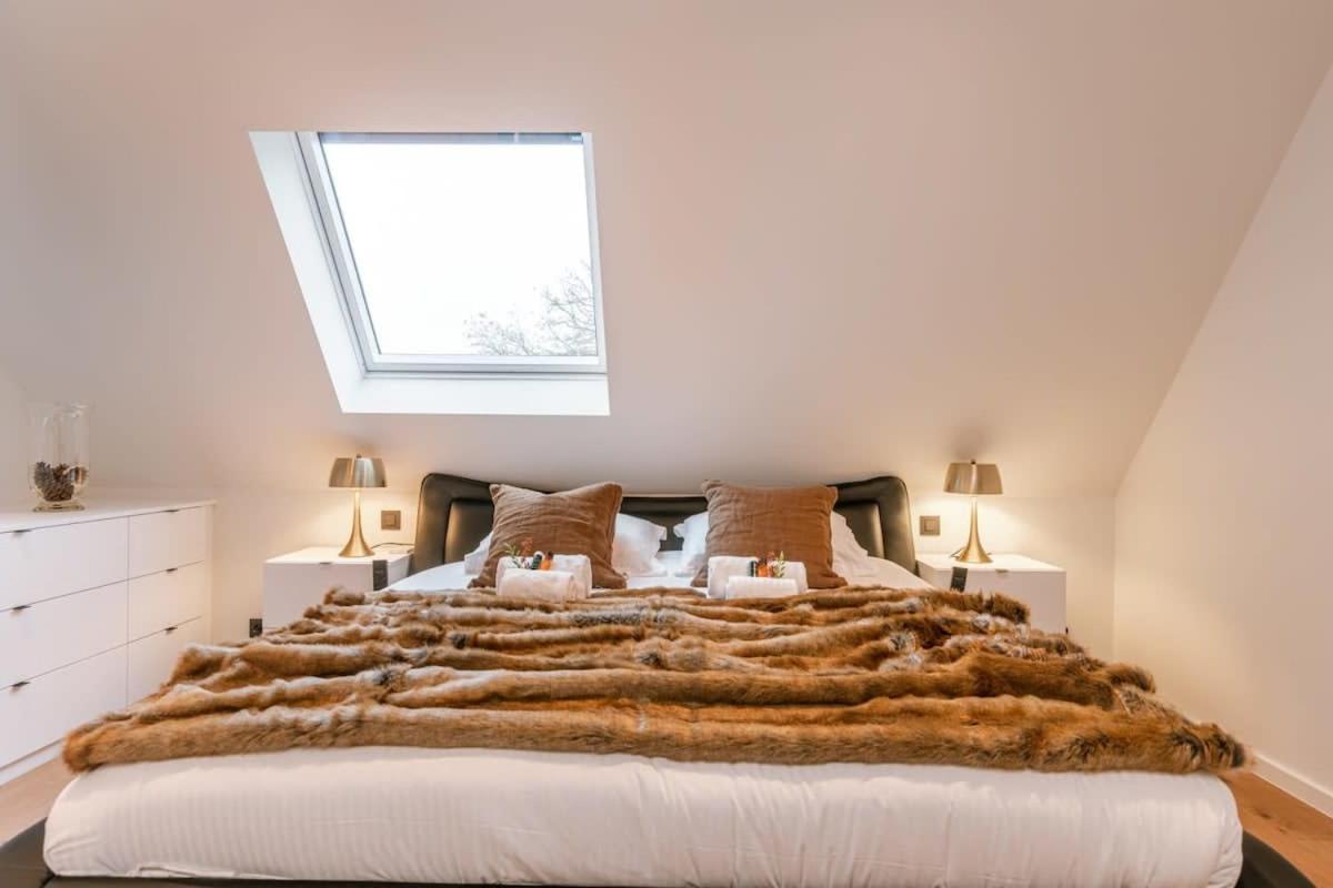 Huswell - Luxurious Apartment With Parking Beernem Eksteriør bilde