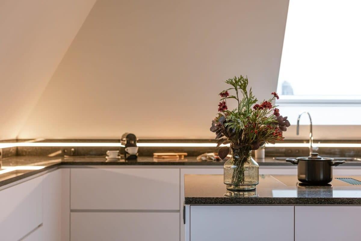 Huswell - Luxurious Apartment With Parking Beernem Eksteriør bilde