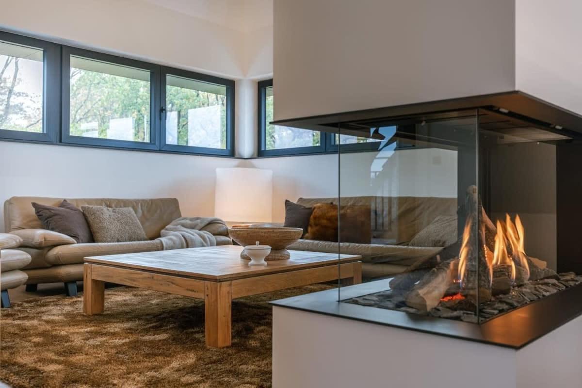 Huswell - Luxurious Apartment With Parking Beernem Eksteriør bilde