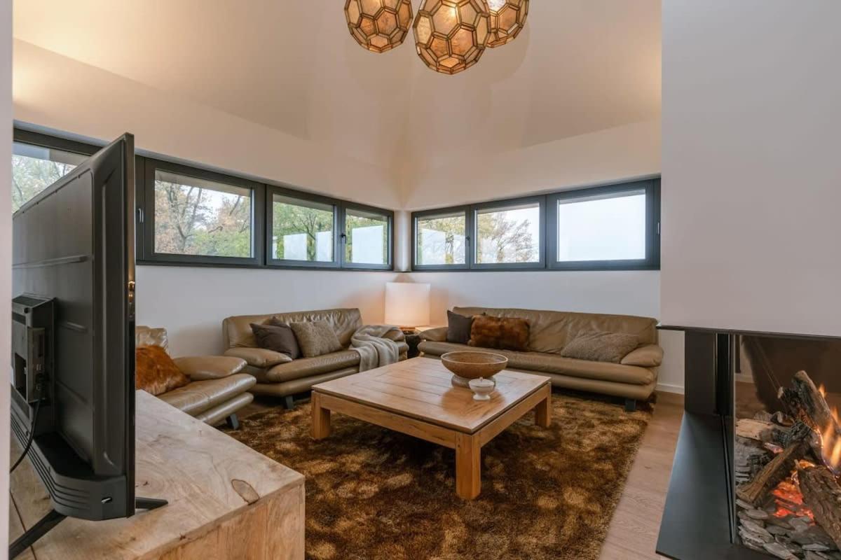 Huswell - Luxurious Apartment With Parking Beernem Eksteriør bilde